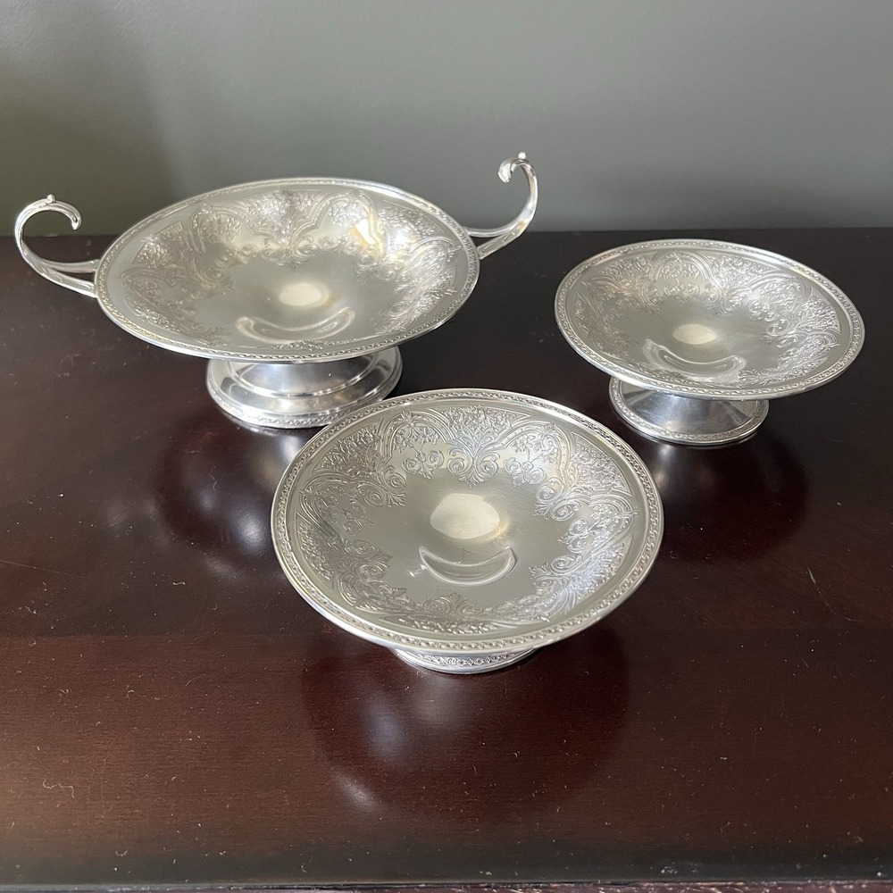 Vintage Wilcox SP Co Silverplate Pedestal Bowl Set 377 341 Compotes 3 Pc EPNS